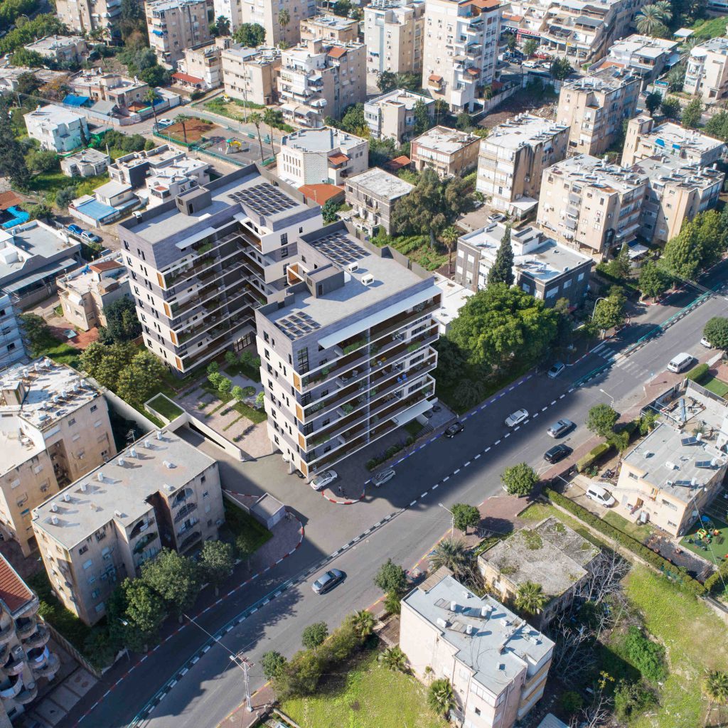 נייברג 4